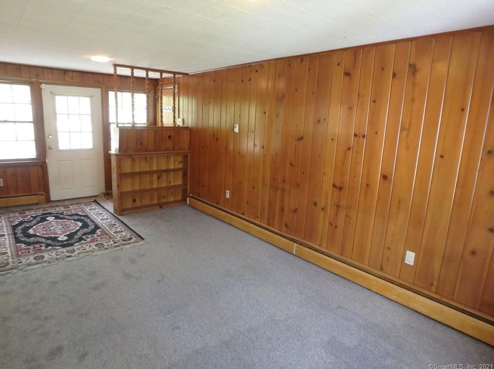 39 Peck Hill Rd, New Haven CT  06525-1301 exterior