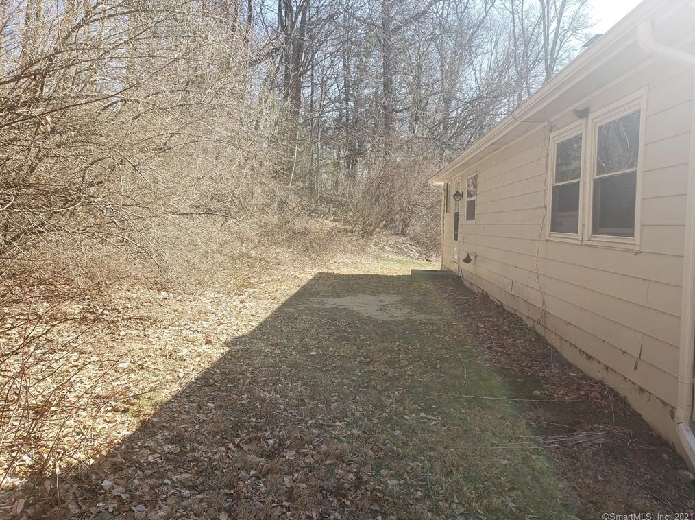 78 Baltic Rd, North Franklin, CT 06254