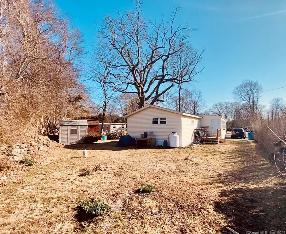 13 Green Acres Park Dr, Westbrook, CT 06498-2054