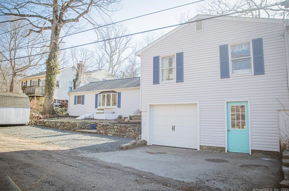 48 Mountain Trail, Guilford, CT 06437