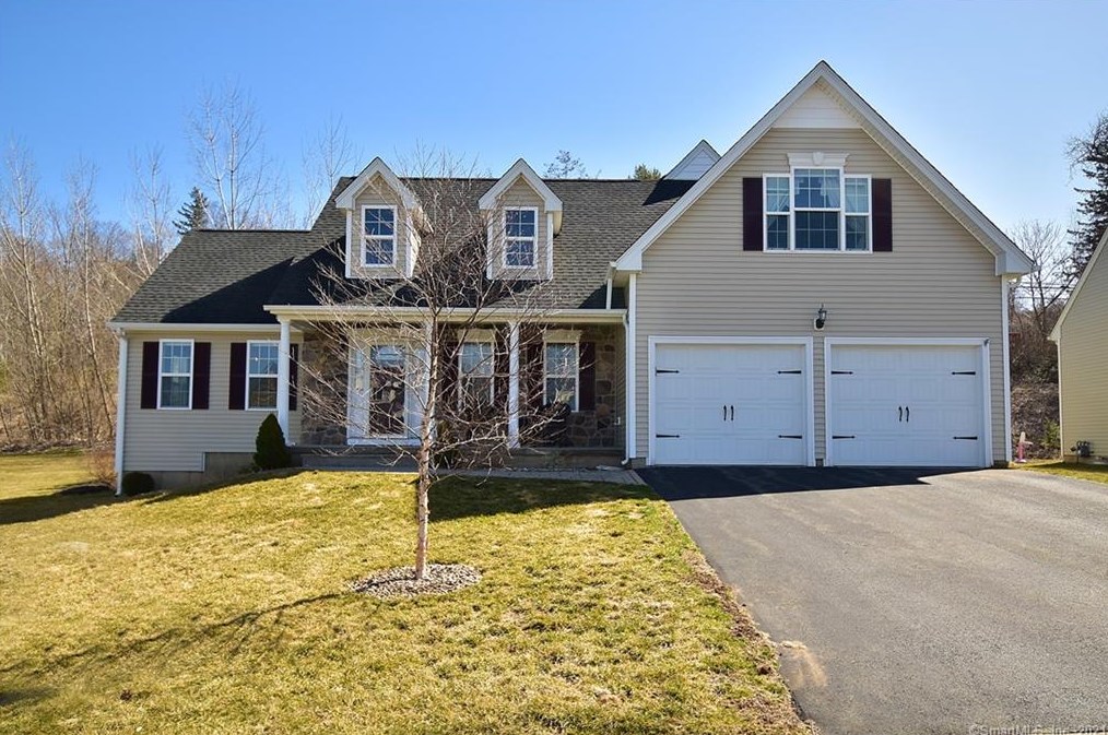 37 Steeple View Dr #37, Ellington, CT 06029