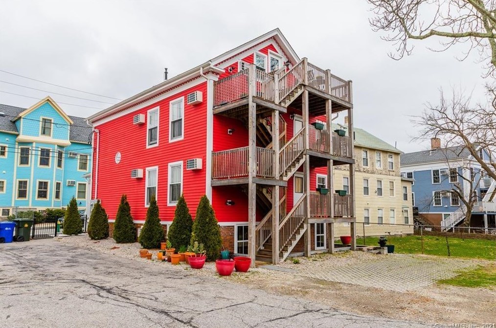 48 Blinman St #3, United States Coast Guard Ac, CT 06320