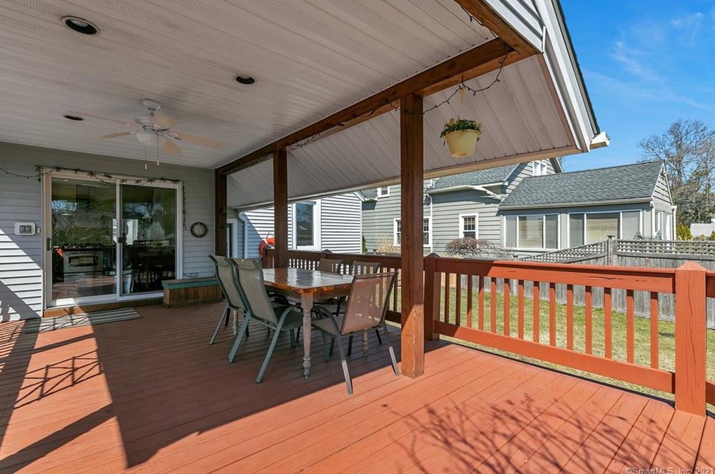 37 Chidsey Ave, New Haven CT 06512-3007 exterior