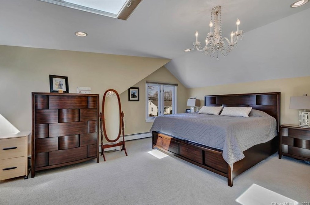 37 Chidsey Ave, New Haven CT 06512-3007 exterior