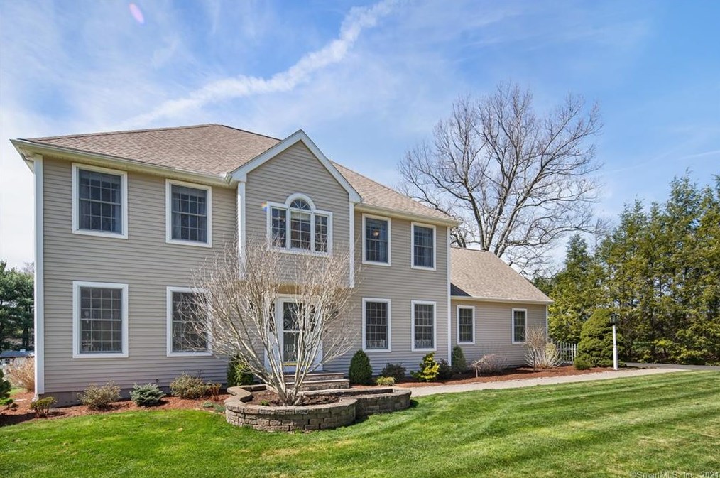 155 Niederwerfer Rd, Wapping, CT 06074