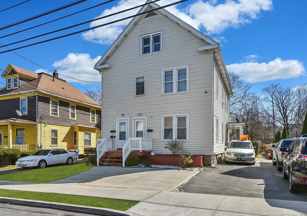 55 Orient St, Meriden, CT 06450-4504
