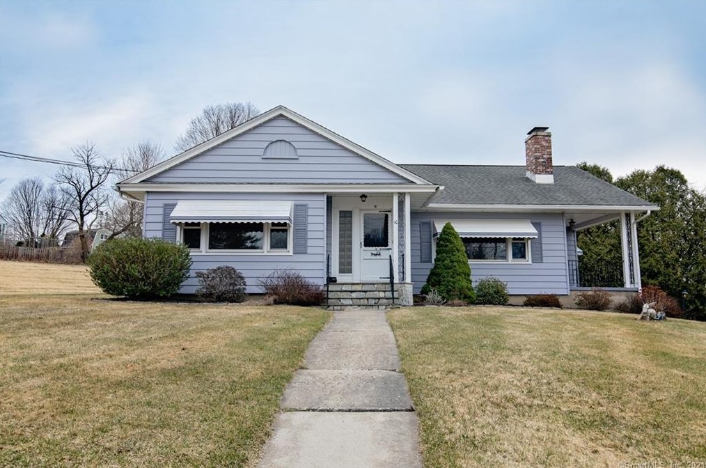 10 East St, Watertown, CT 06795 exterior