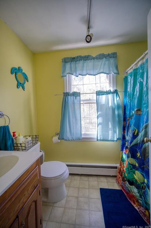 5 Shanda Ln, Tolland CT  06084-3952 exterior