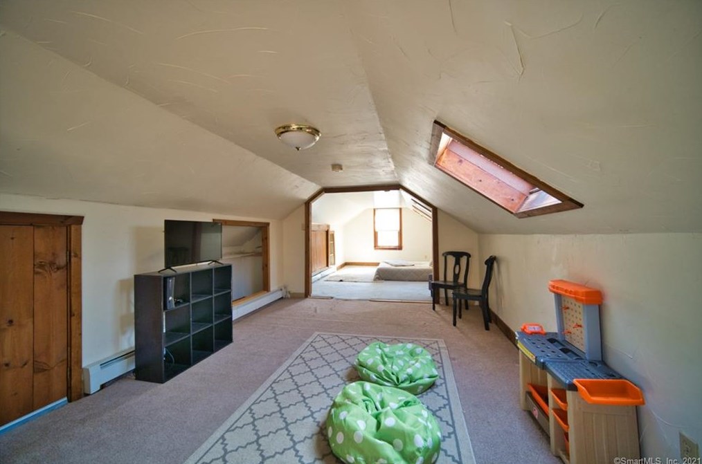 5 Shanda Ln, Tolland CT  06084-3952 exterior