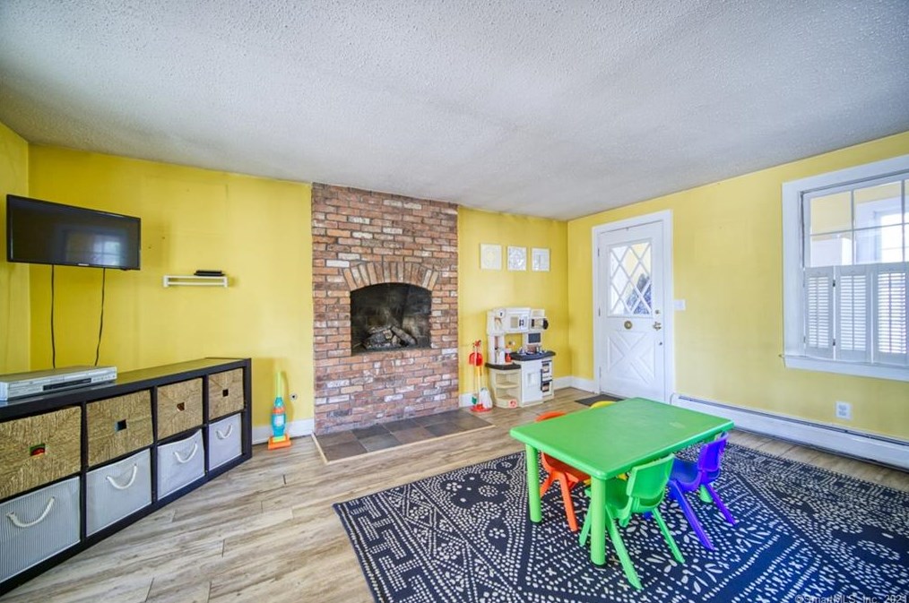 5 Shanda Ln, Tolland CT  06084-3952 exterior