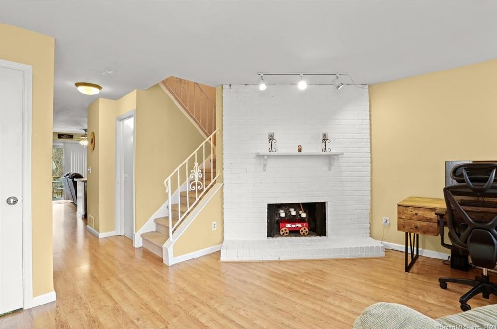 20 Huntington Ct #20, Bethel, CT 06801