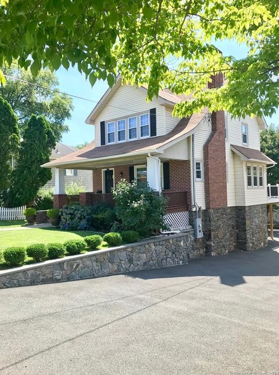 23 Hartford Ave, Greenwich, CT 06830