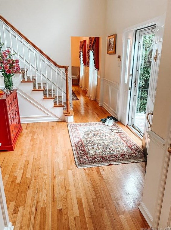 54 Conrad Rd, New Canaan, CT 06840