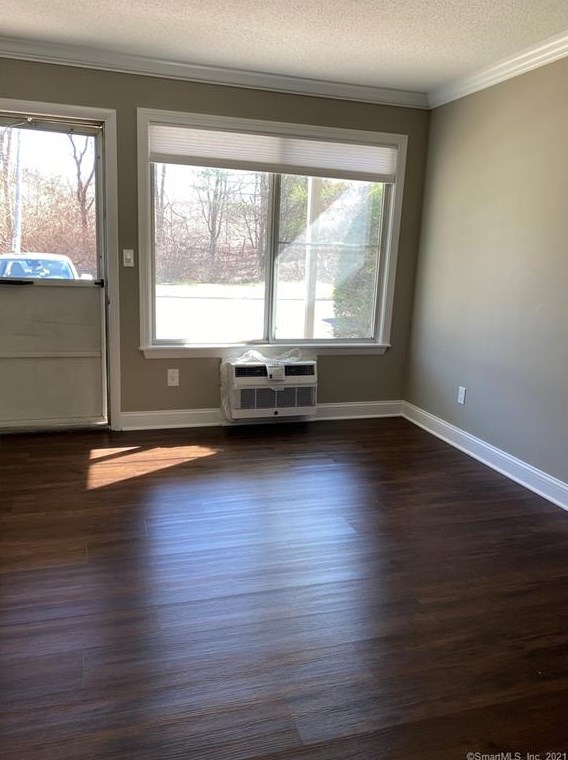 401 E Mitchell Ave #401, Cheshire, CT 06410