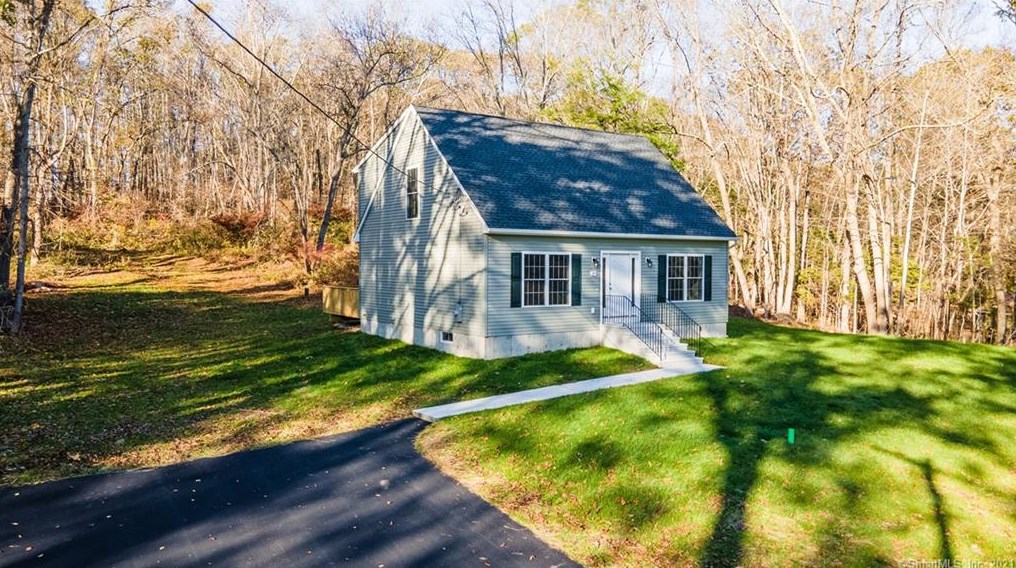 487 Colonel Ledyard Hwy, Gales Ferry, CT 06339