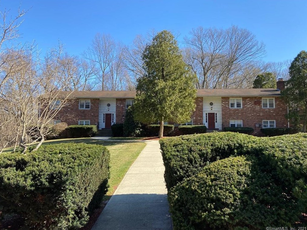 1105 Waterbury Rd #2b, Cheshire, CT 06410