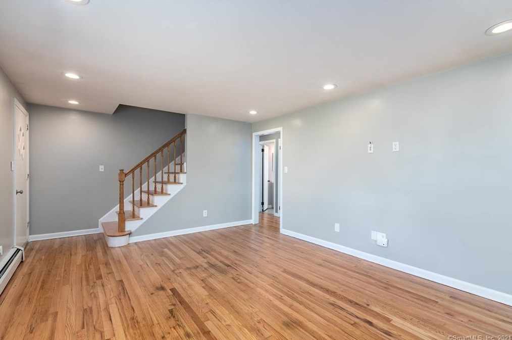 11 Coral Dr, Terryville, CT 06786