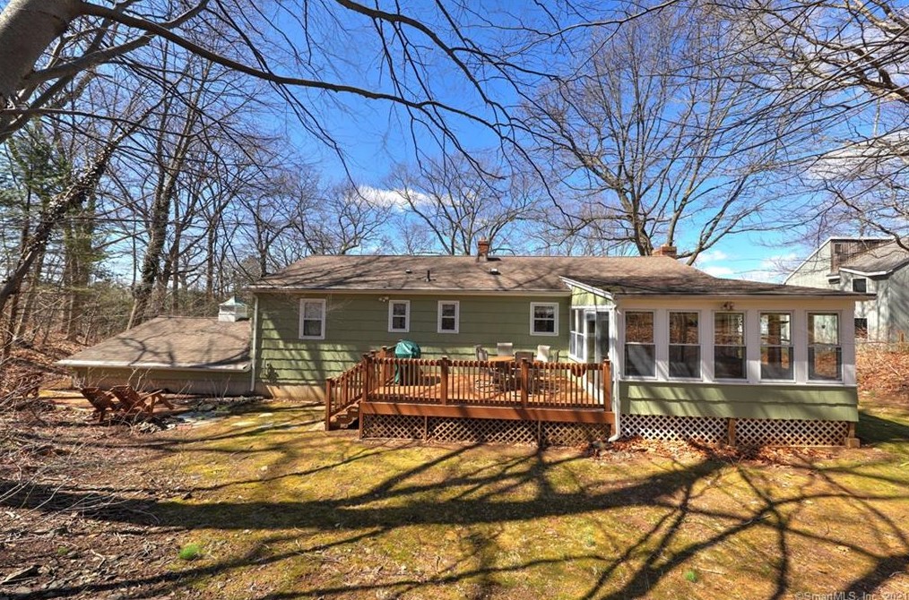 124 W Rutland Rd, Milford, CT 06461