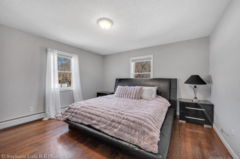 19 Seneca Rd, Wallingford CT  06492-2817 exterior