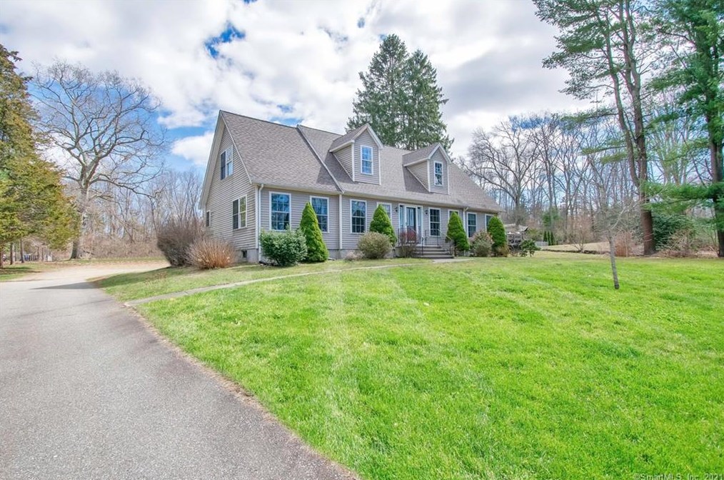 54 Waterhole Rd, Colchester, CT 06415