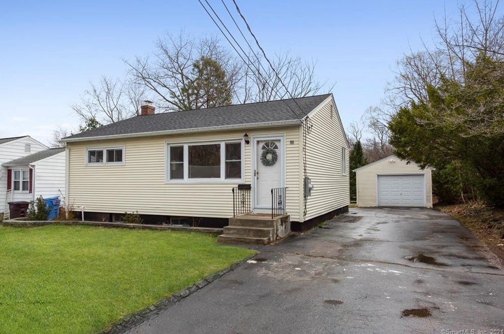 88 Merigold Dr, New Britain, CT 06053
