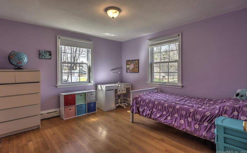 536 Dogwood Rd, Orange CT  06477-2007 exterior