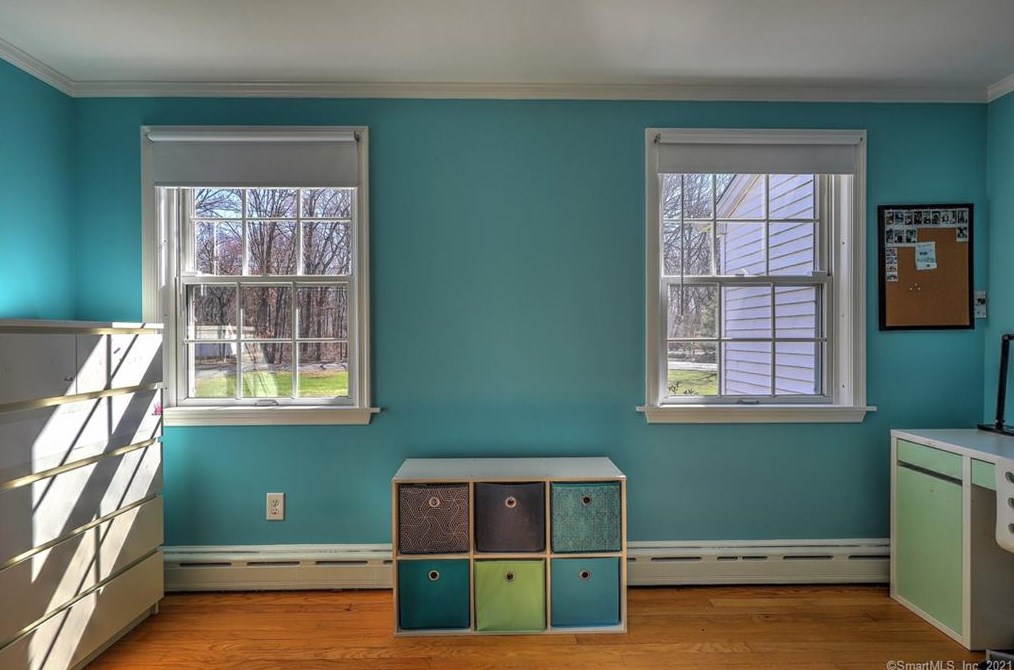 536 Dogwood Rd, Orange CT  06477-2007 exterior