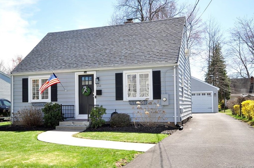 151 Hampton Ave, Hartford, CT 06110 exterior