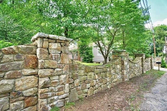 219 Riverside Rd, Sandy Hook, CT 06482