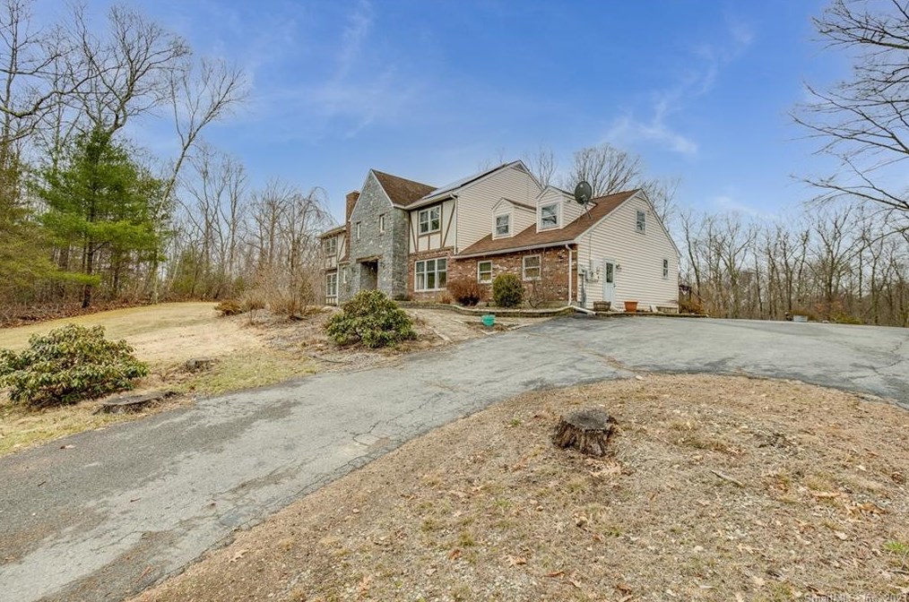 235 Ross Rd, Killingly, CT 06239