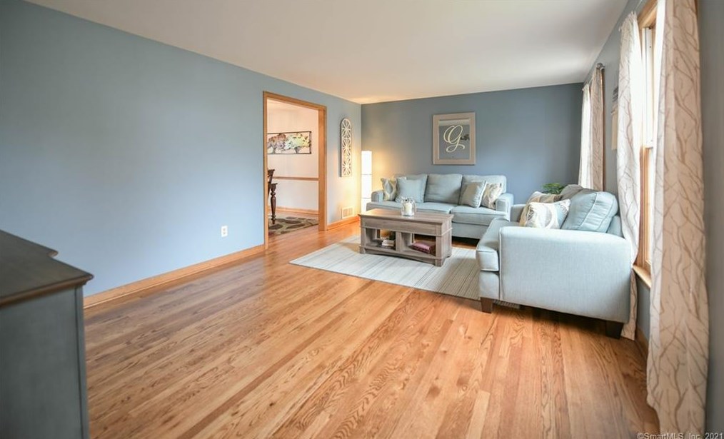 3 Brookfield Ct, Cheshire, CT 06410