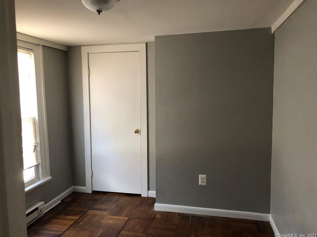 69 Prospect St #1r, Winsted, CT 06098