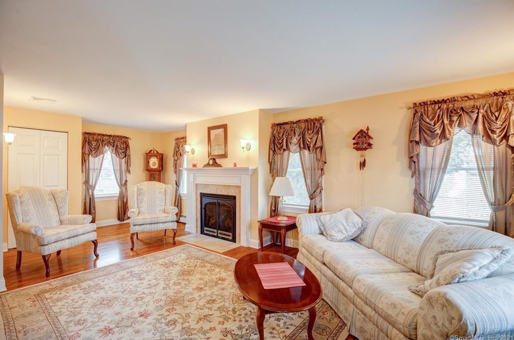 315 Davis St, New Haven, CT 06517-3605