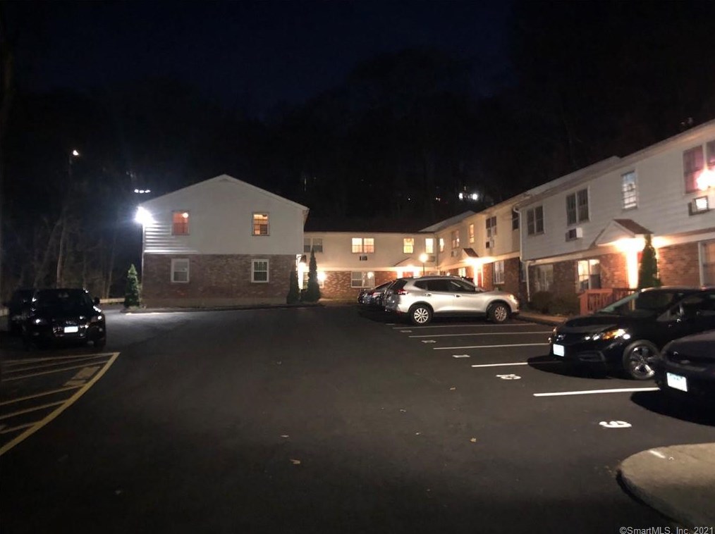 646 Howe Ave, Huntington CT  06484-2350 exterior