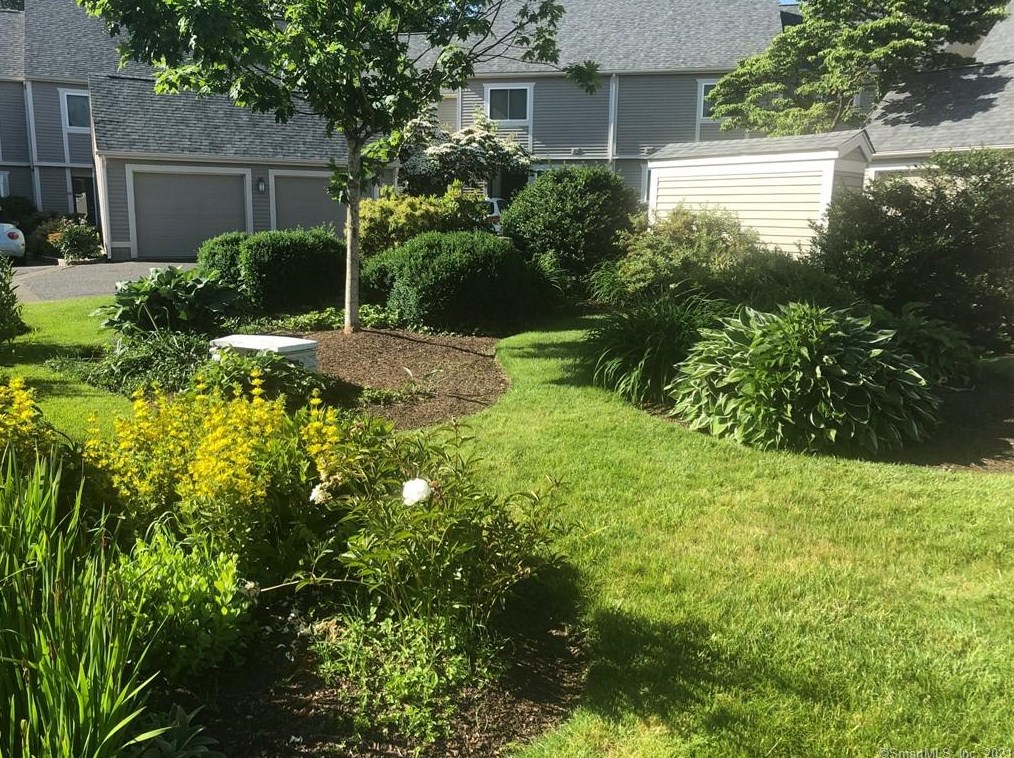 18 Strathmore Ln #18, Westport, CT 06880