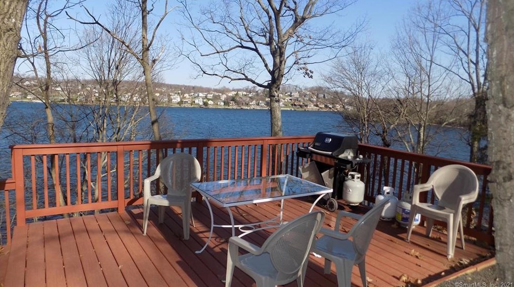 3 Partridge Ln, Danbury, CT 06812