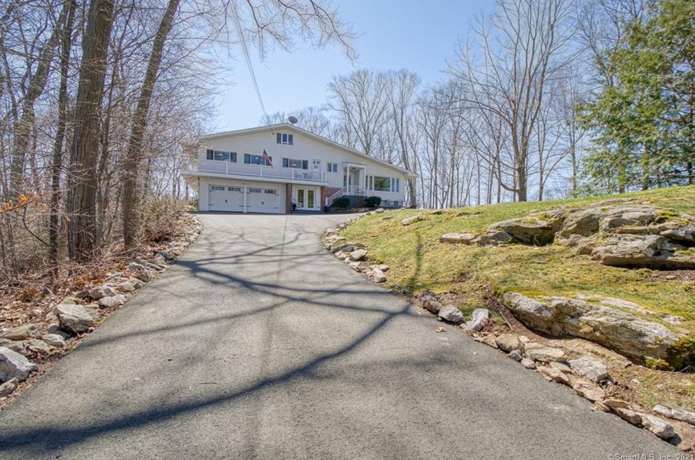 21 Marshall Rd, Branford, CT 06405-5212