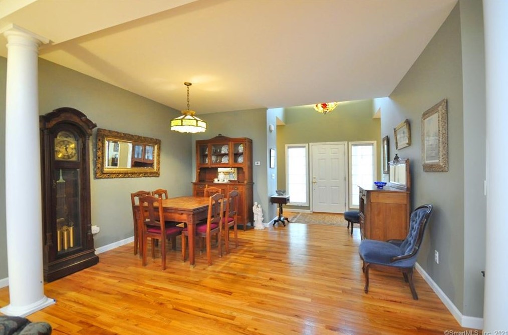 37 Gooseberry Dr, Suffield, CT 06078-2177