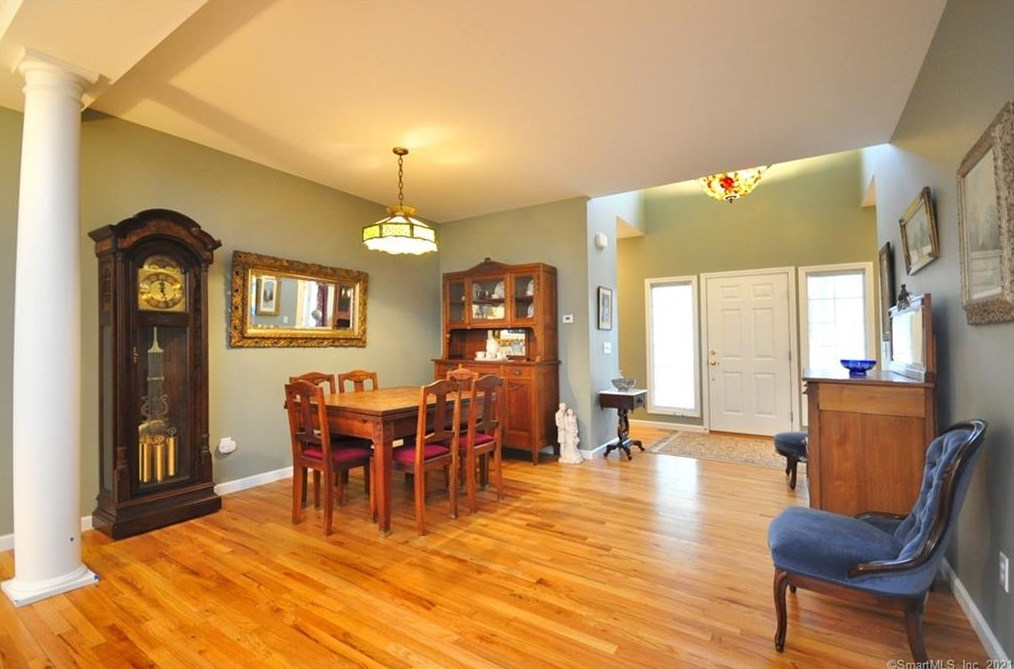 37 Gooseberry Dr, Suffield CT  06078-2177 exterior