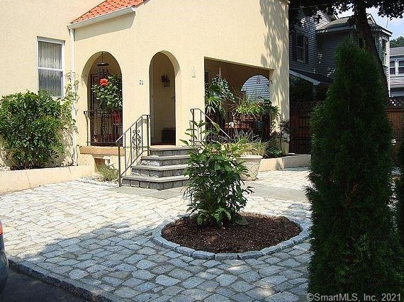 11 Rex St, Greenwich, CT 06831