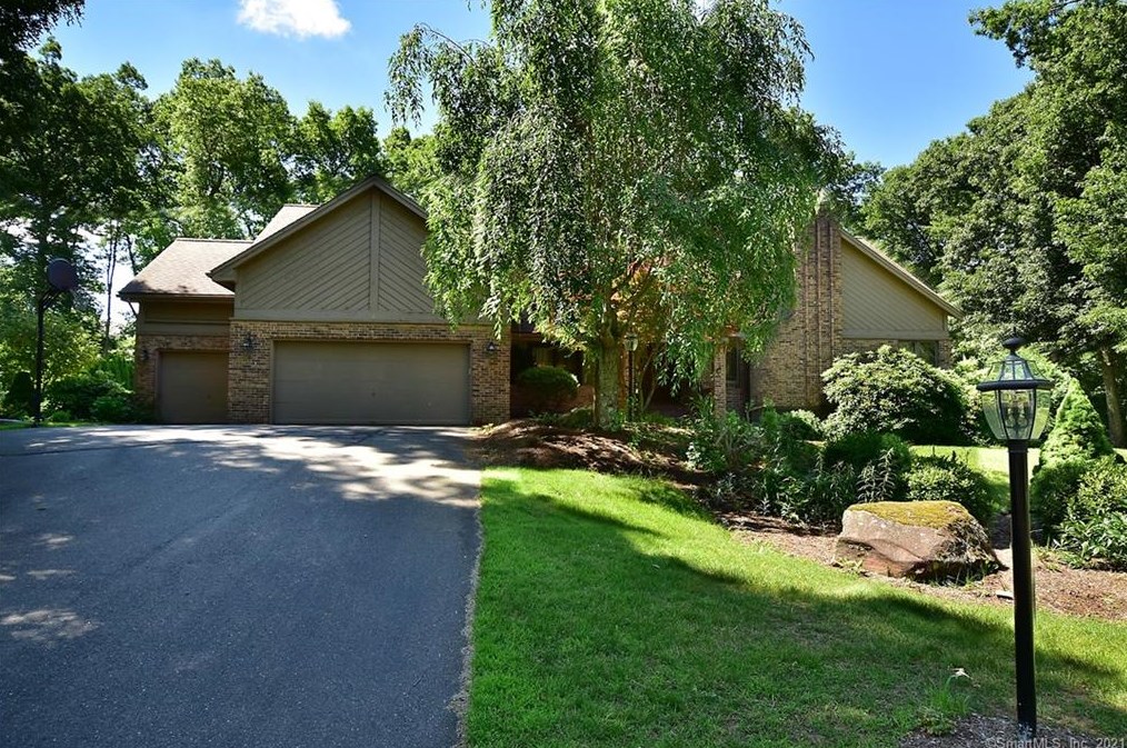 5 Ellridge Pl, Ellington, CT 06029