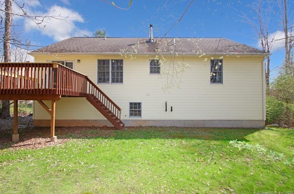 16 Dunn Hill Rd, Durham, CT 06422