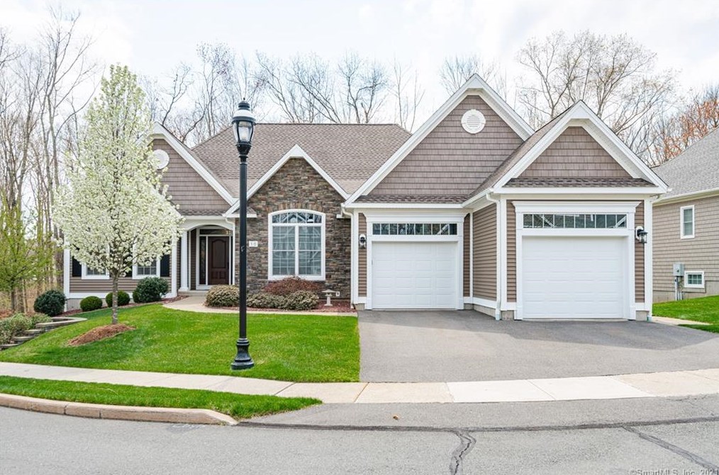 18 Hearthstone Ln #18, Farmington, CT 06032