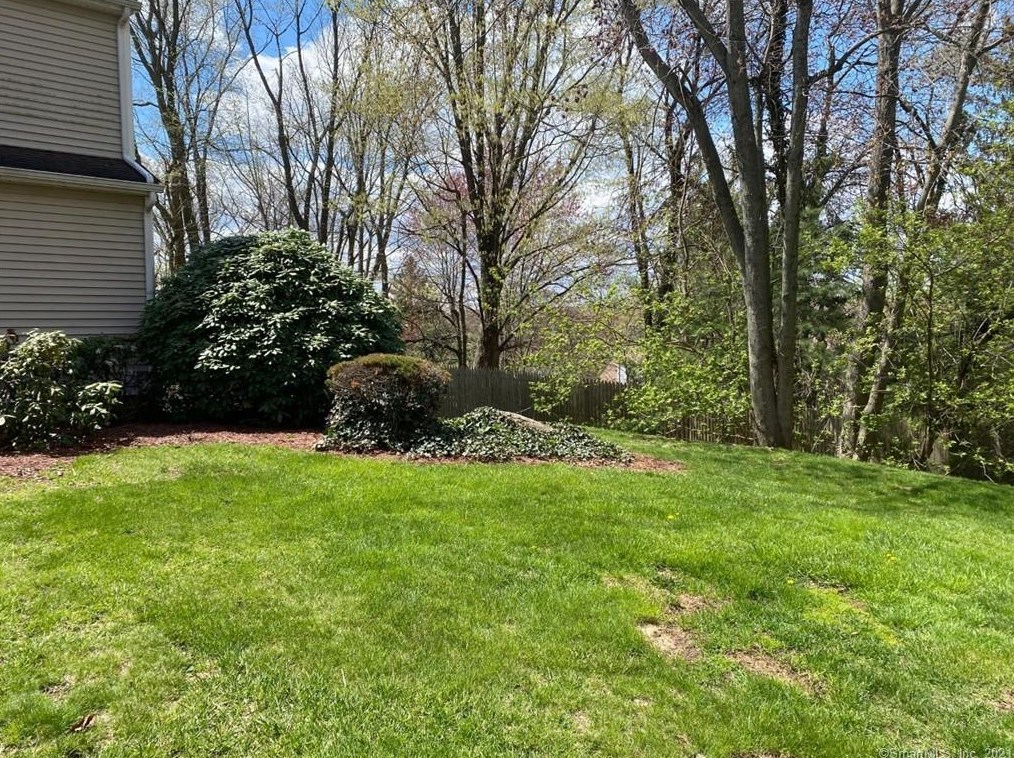 26 Abbey Ln #26, Meriden, CT 06450