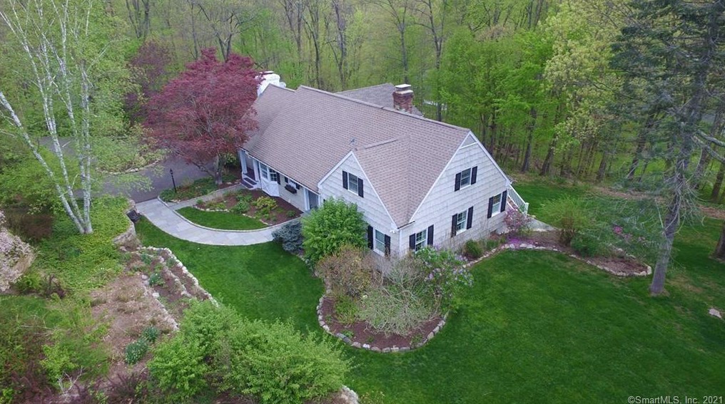 43 Twin Ridge Rd, Ridgefield, CT 06877