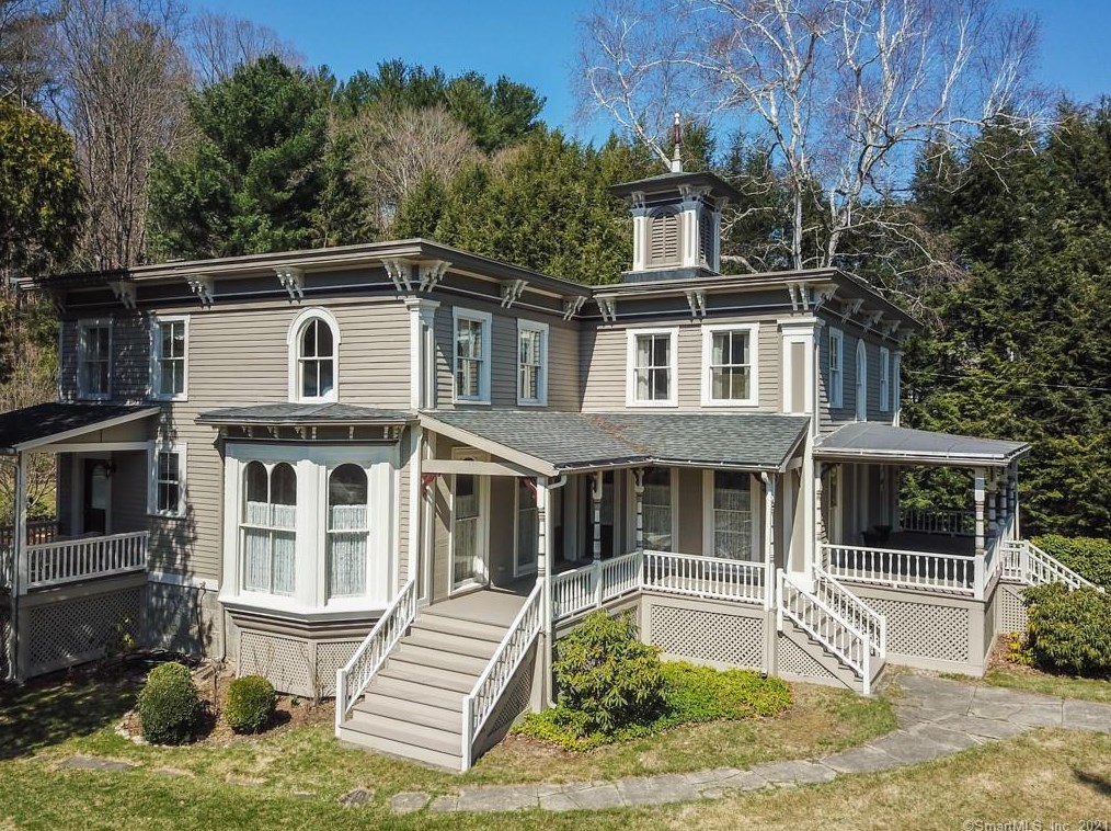 571 Main St, New Hartford, CT 06057