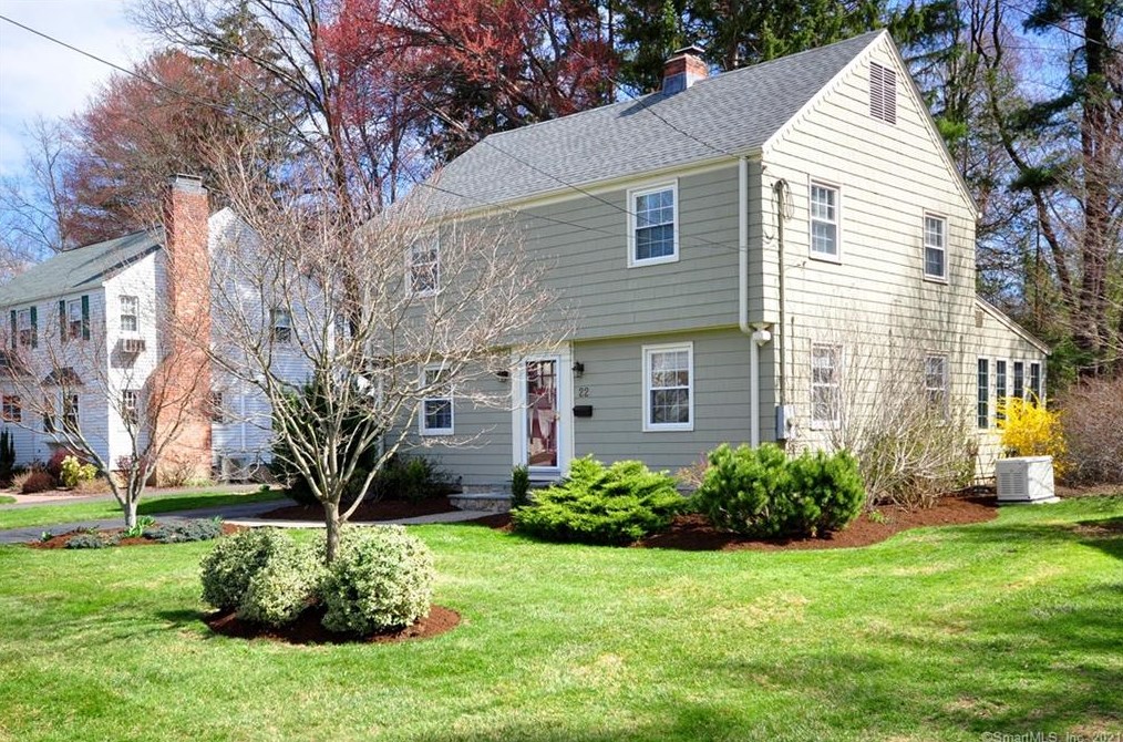 22 Tecumseh Rd, Hartford, CT 06117-2134