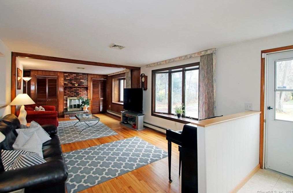45 Central Ave, North Haven, CT 06473