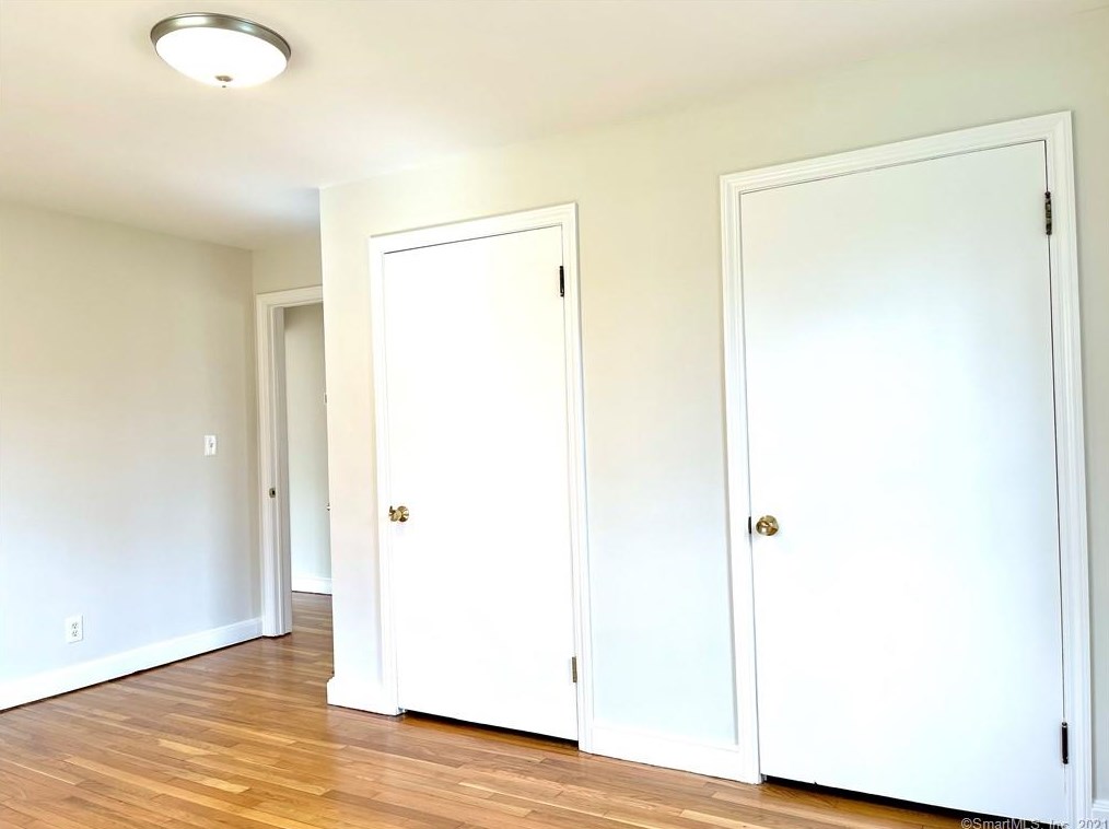 816 Riverton Ter, Stratford CT  06614-3348 exterior