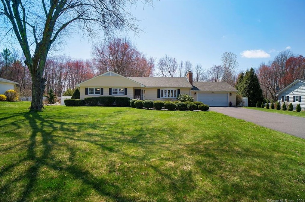 25 Poole Rd, Suffield, CT 06078